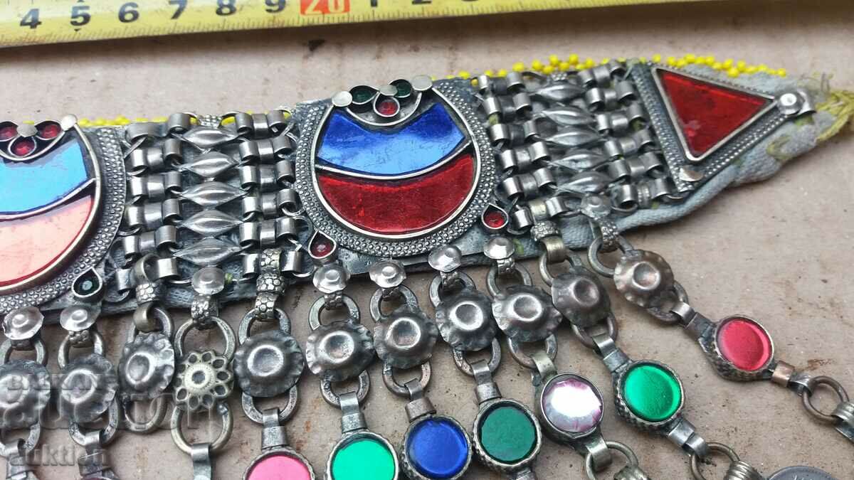 Delivery of ORIENTAL JEWELRY - SACHAN, SOLID GLASS CORAL Delivery of ORIENTAL JEWELRY - SACHAN, SOLID GLASS CORAL