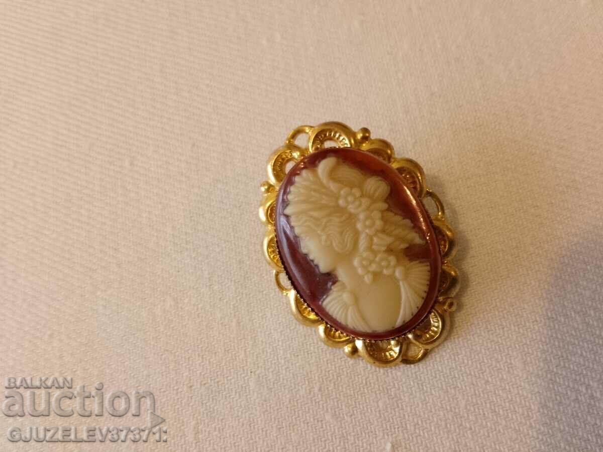 Antique cameo brooch