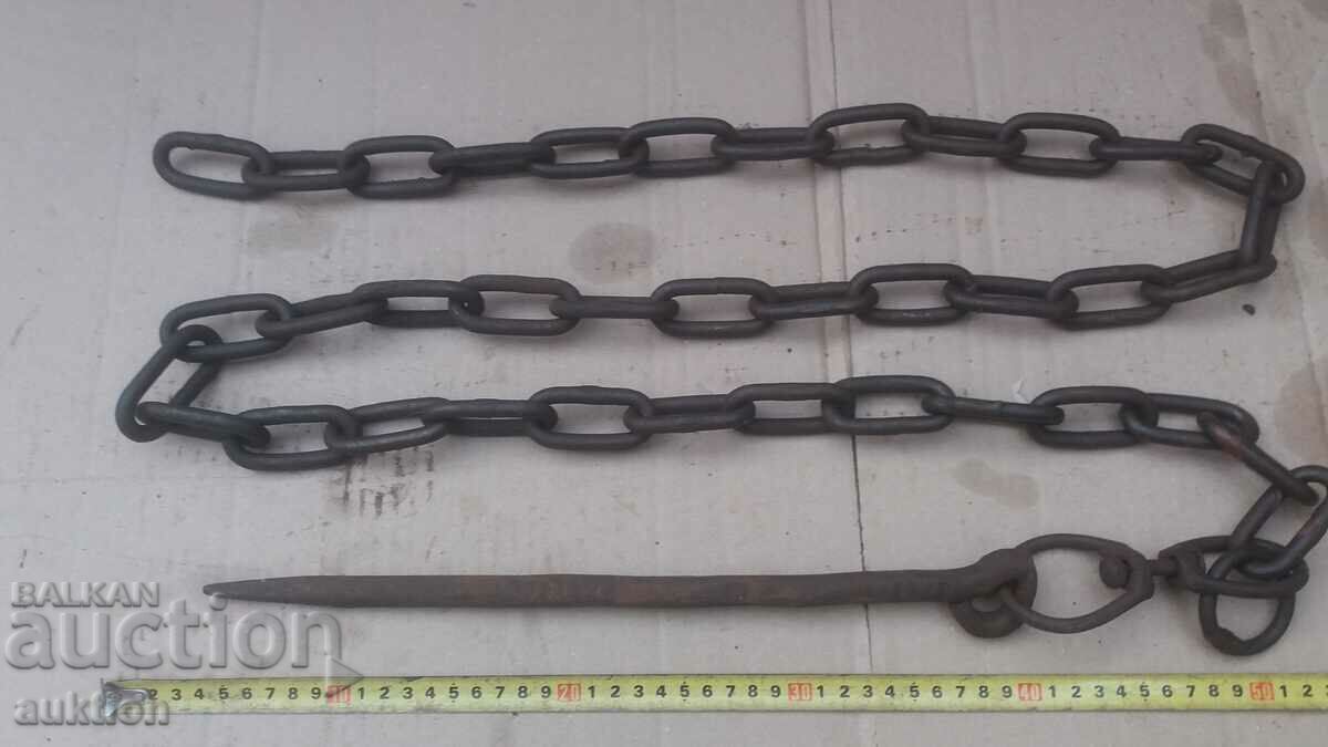 OLD SHACK, WEDGE, CHAIN FOR ANIMALS - 7 OLD SHACK, WEDGE, CHAIN FOR ANIMALS - 7