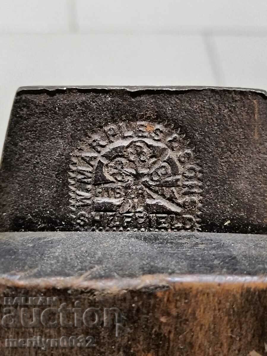 Antique woodworking planer with price 58.00 BGN | € 29.65 Antique woodworking planer with price 58.00 BGN | € 29.65