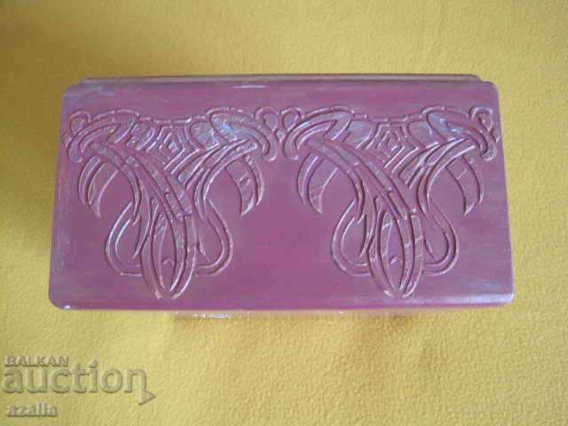 Πρωτότυπο κουτί με καπάκι για αναμνηστικά με τιμή 43.00 BGN | € 21.99