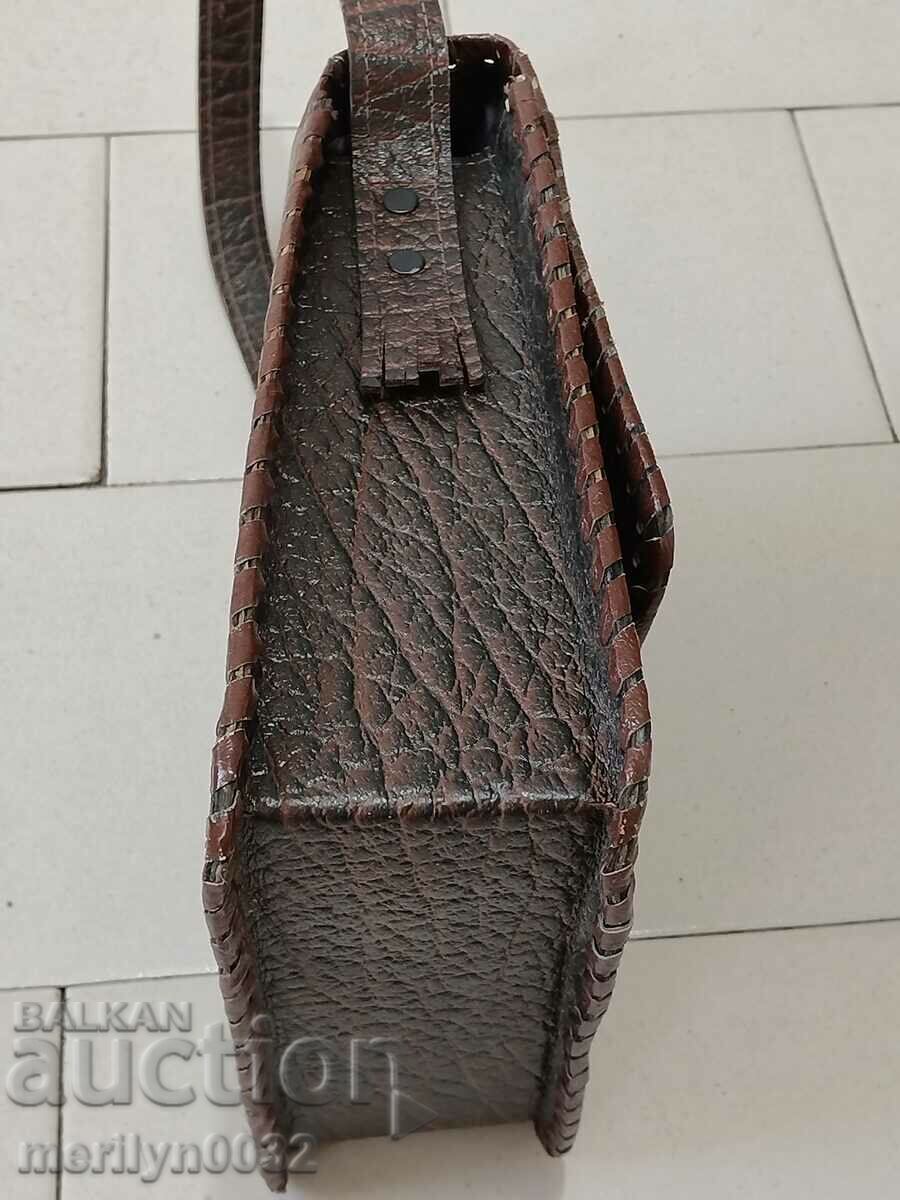Delivery of Old leather bag, wallet, suitcase early 70s