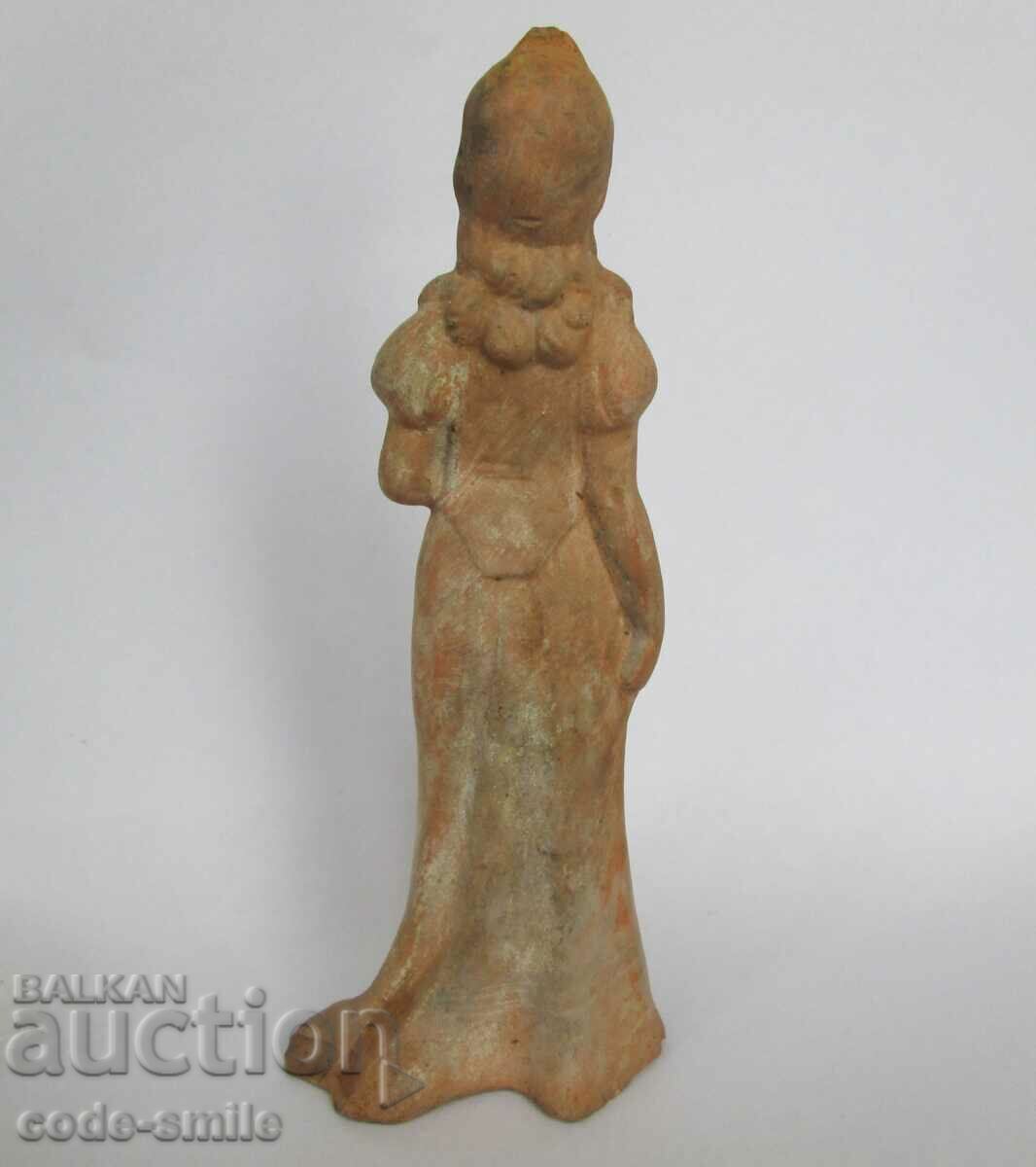 Auction Old ceramic statuette figure of a young lady Auction Old ceramic statuette figure of a young lady