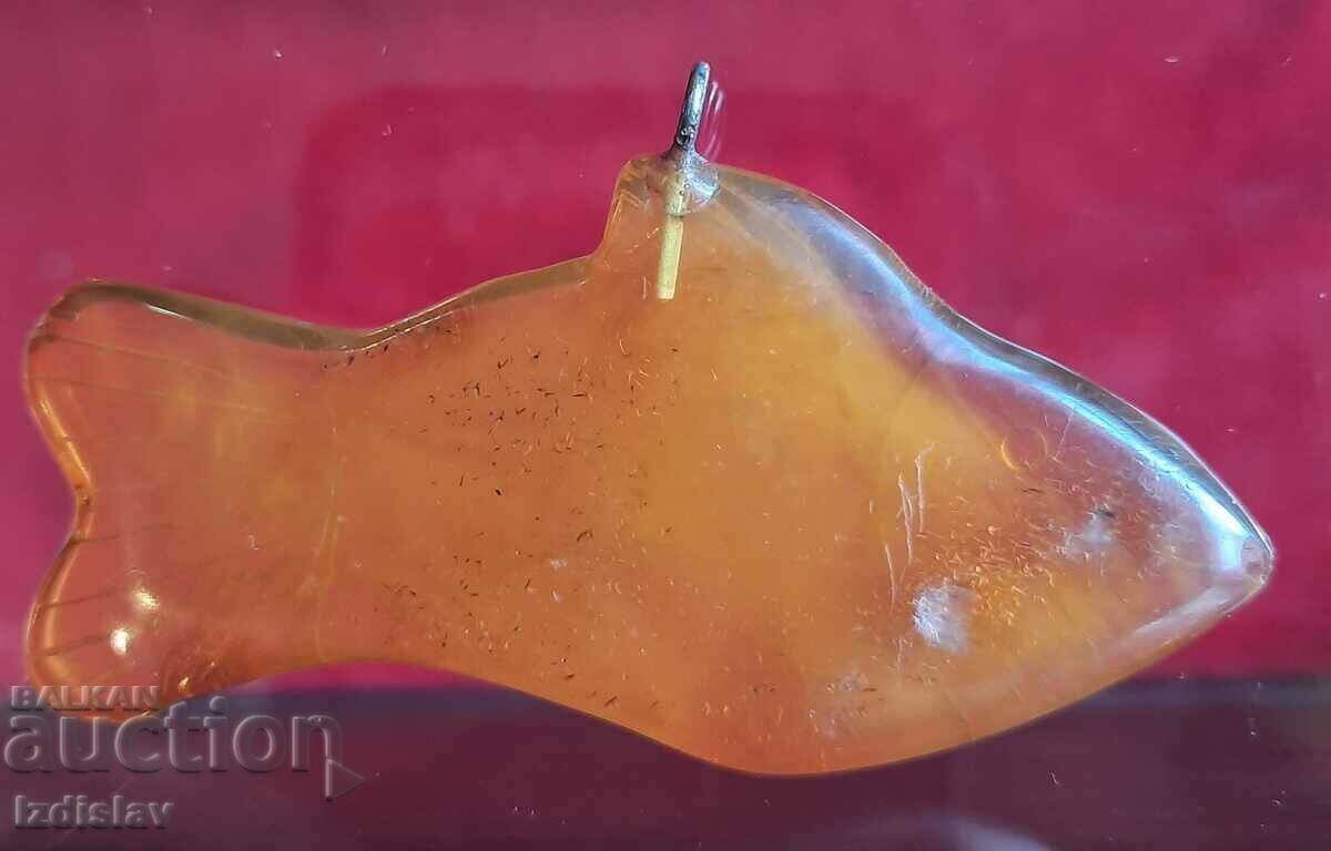 Pește chihlimbar, pandantiv cu preț € 41.00 | 80.19 BGN Pește chihlimbar, pandantiv cu preț € 41.00 | 80.19 BGN