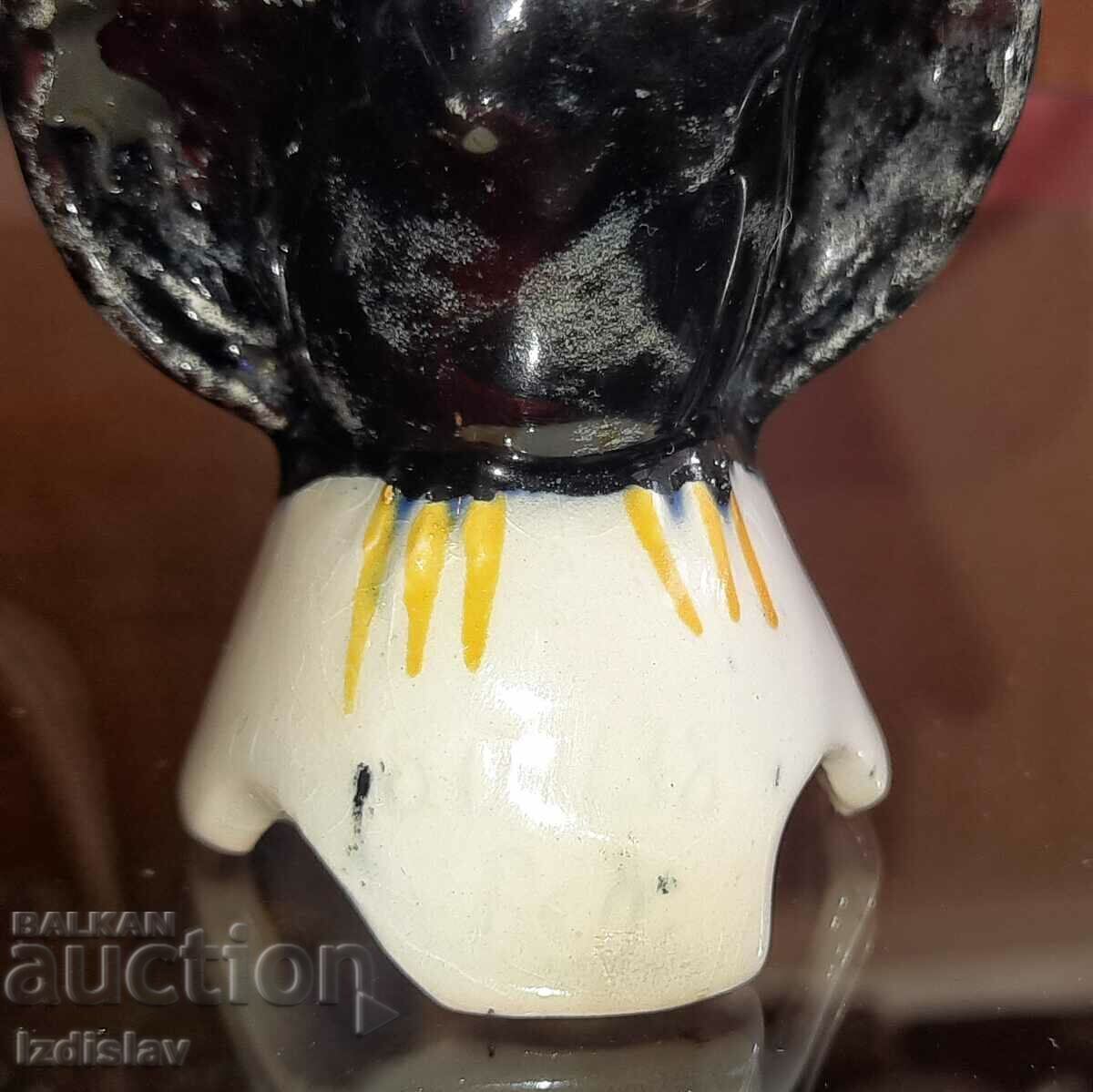 Παράδοση Πορσελάνινη Αγγλική φιγούρα Μαύρο τραχύλι, χωνί πίτας Παράδοση Πορσελάνινη Αγγλική φιγούρα Μαύρο τραχύλι, χωνί πίτας