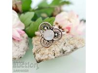 5340 Silver ring with Moonstone