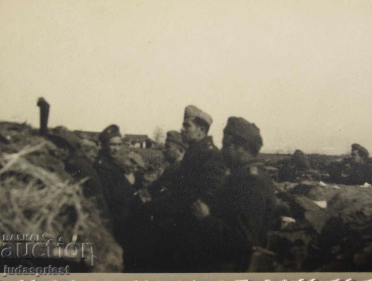 WWI Kingdom of Bulgaria military photo battlefield soldiers in trench