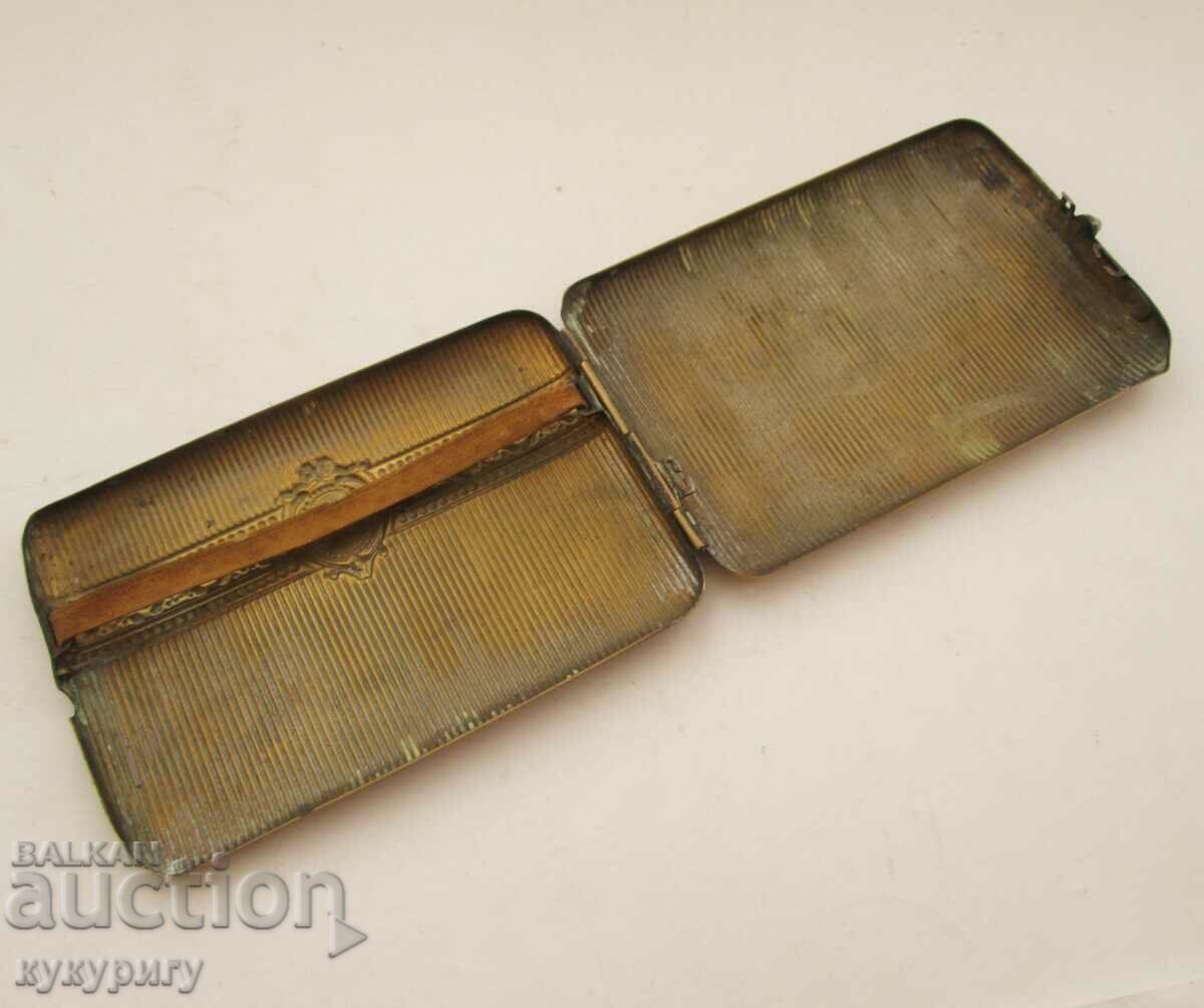 Old cigarette case with green stone on the button - 6 Old cigarette case with green stone on the button - 6