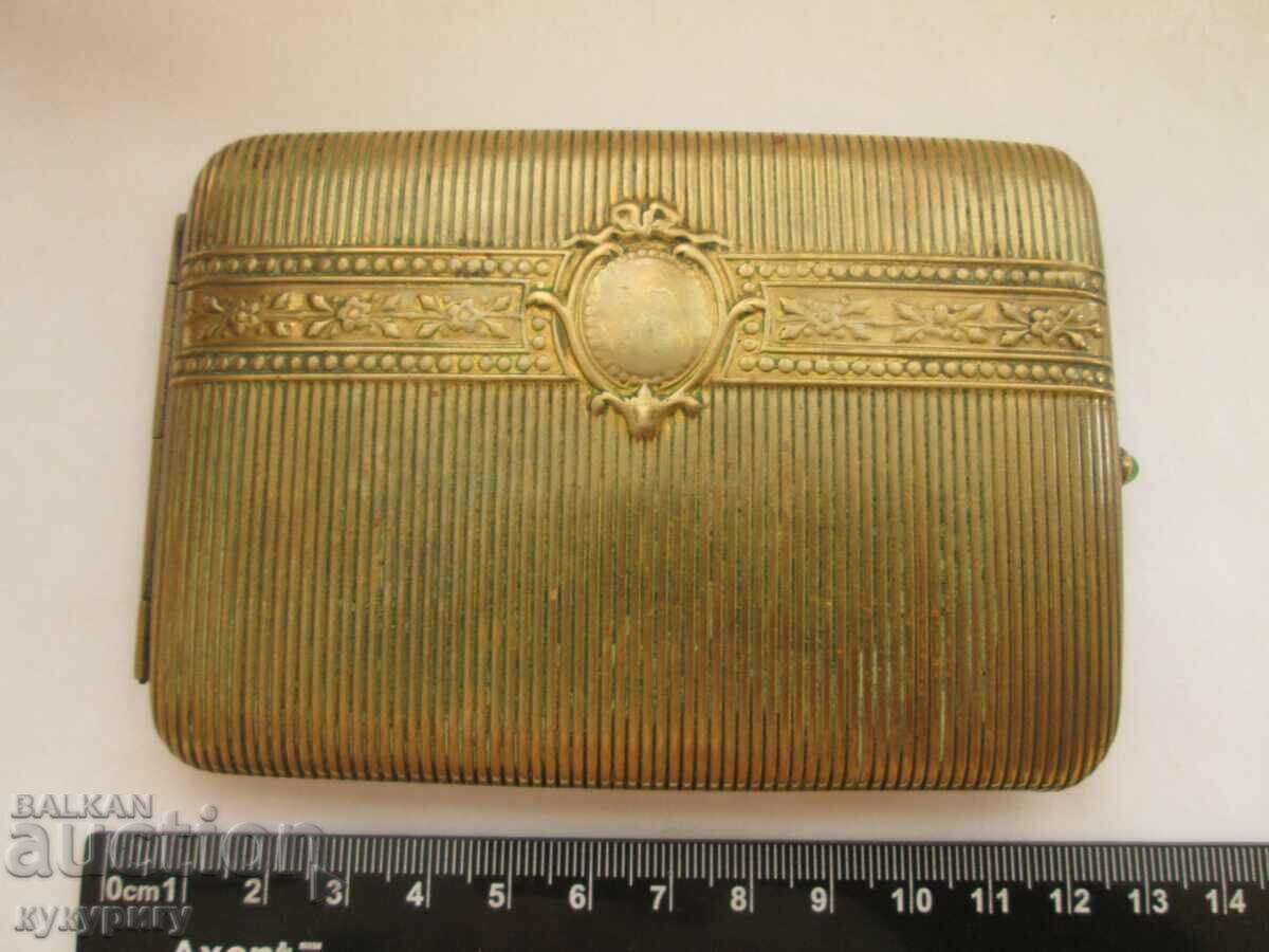 Old cigarette case with green stone on the button - 7 Old cigarette case with green stone on the button - 7