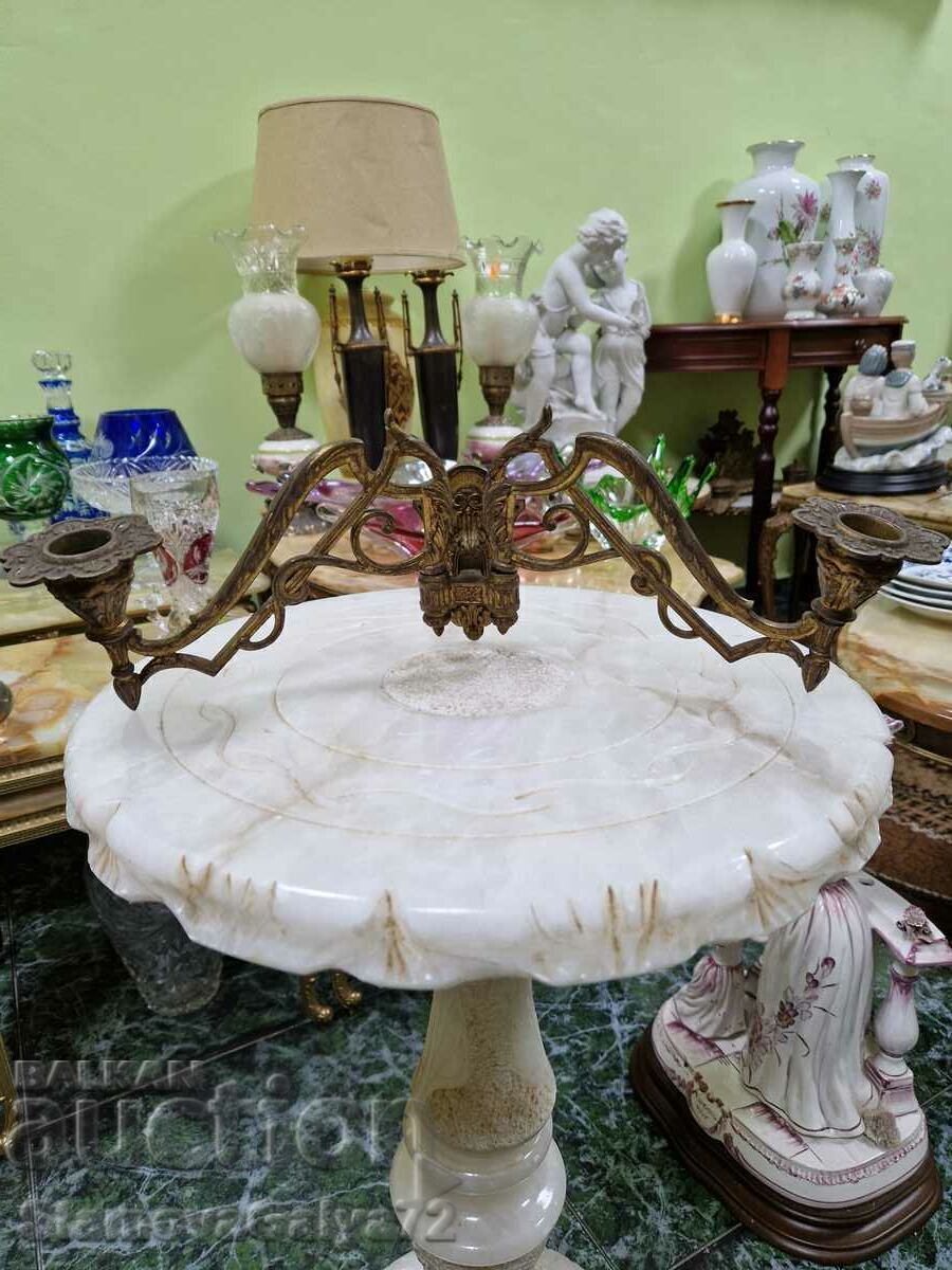 Un suport de lumânare pentru pian antic rar, francez, din bronz