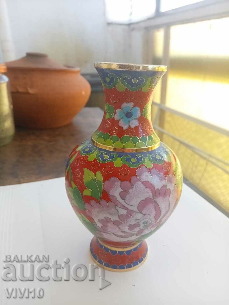 A gorgeous claison vase A gorgeous claison vase