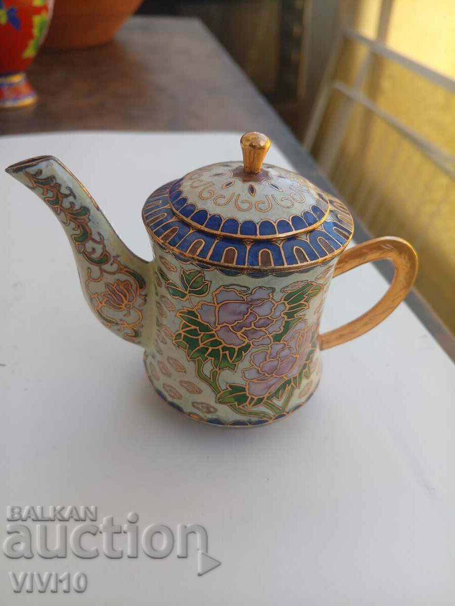 Старинен чайник клазоне с цена € 40.00 | 78.23 лв.