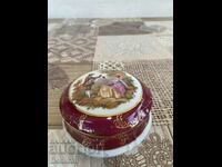 A beautiful French Limoges porcelain jewelry box