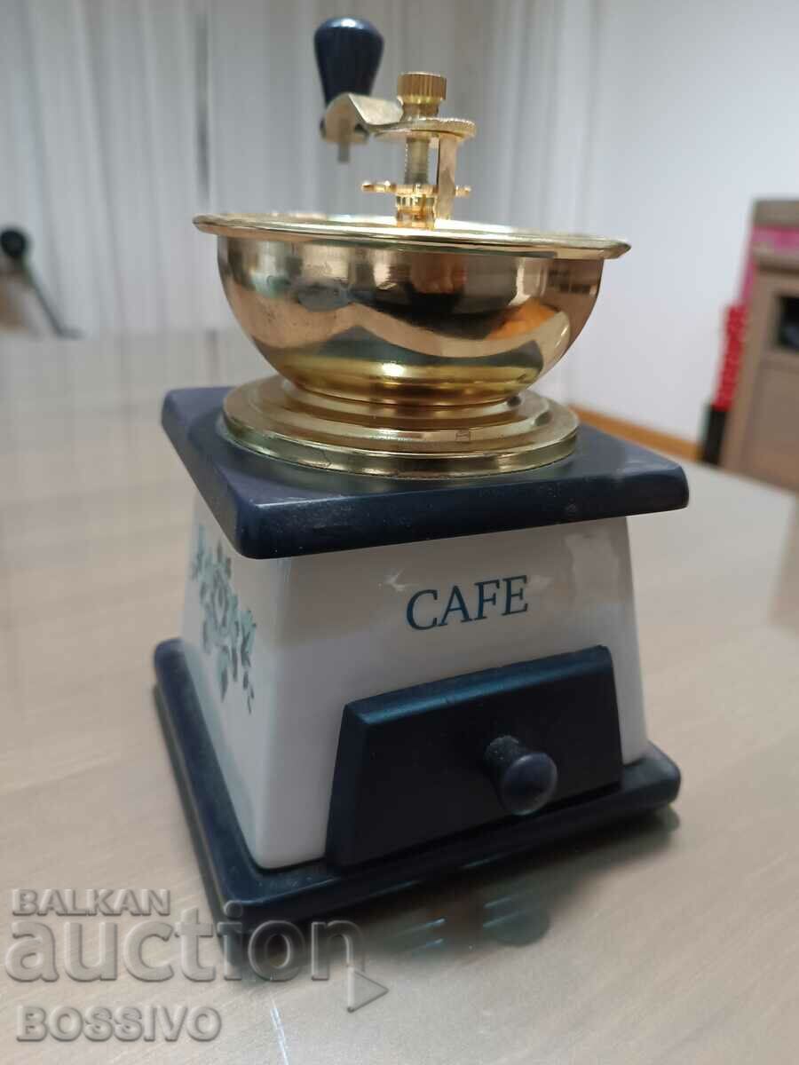 Retro coffee grinder, BZC