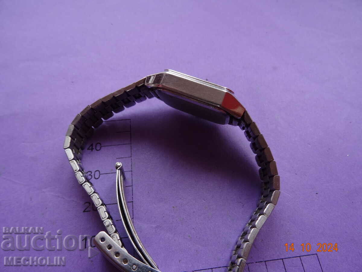 COLLECTIBLE JAPANESE SEIKO WATCH 1 - 5 COLLECTIBLE JAPANESE SEIKO WATCH 1 - 5