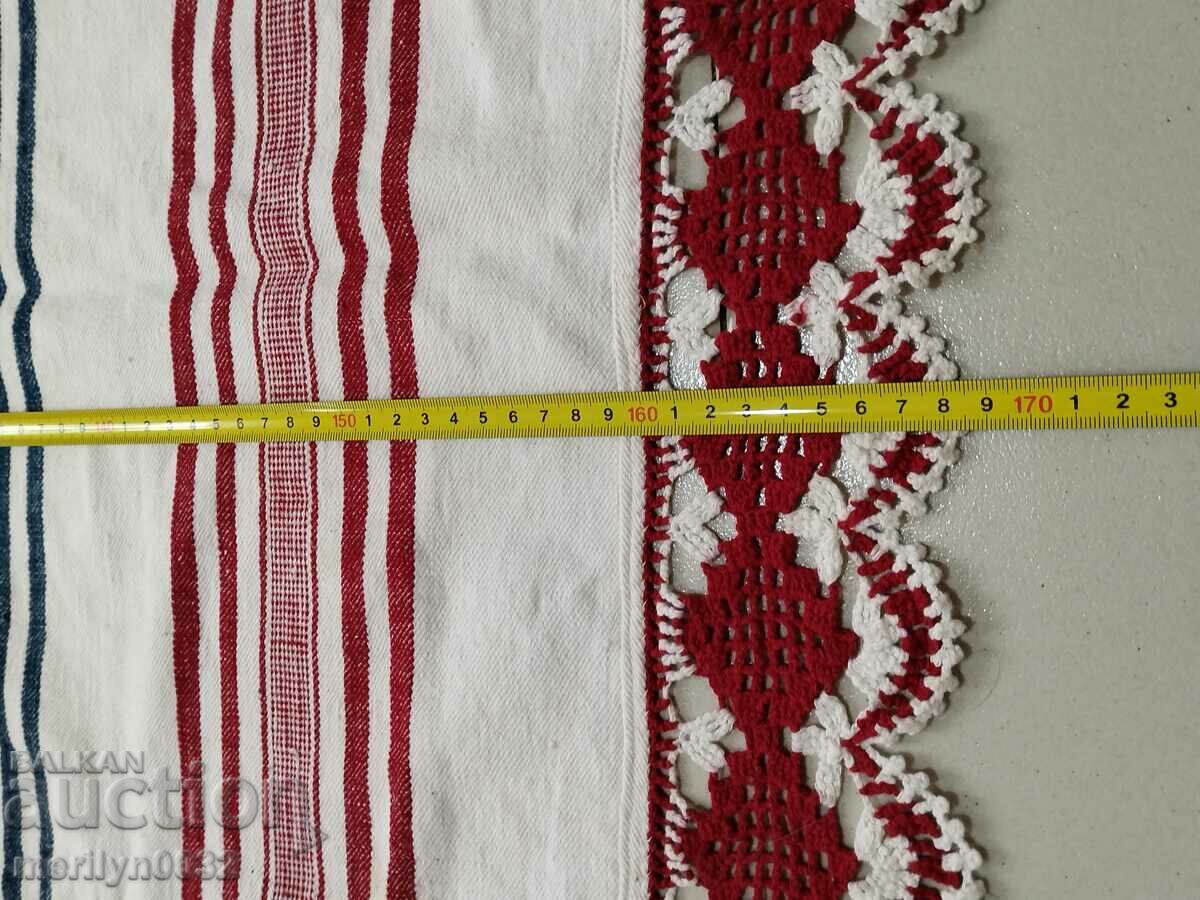 Auction Vintage hand woven bed sheet with lace border Auction Vintage hand woven bed sheet with lace border