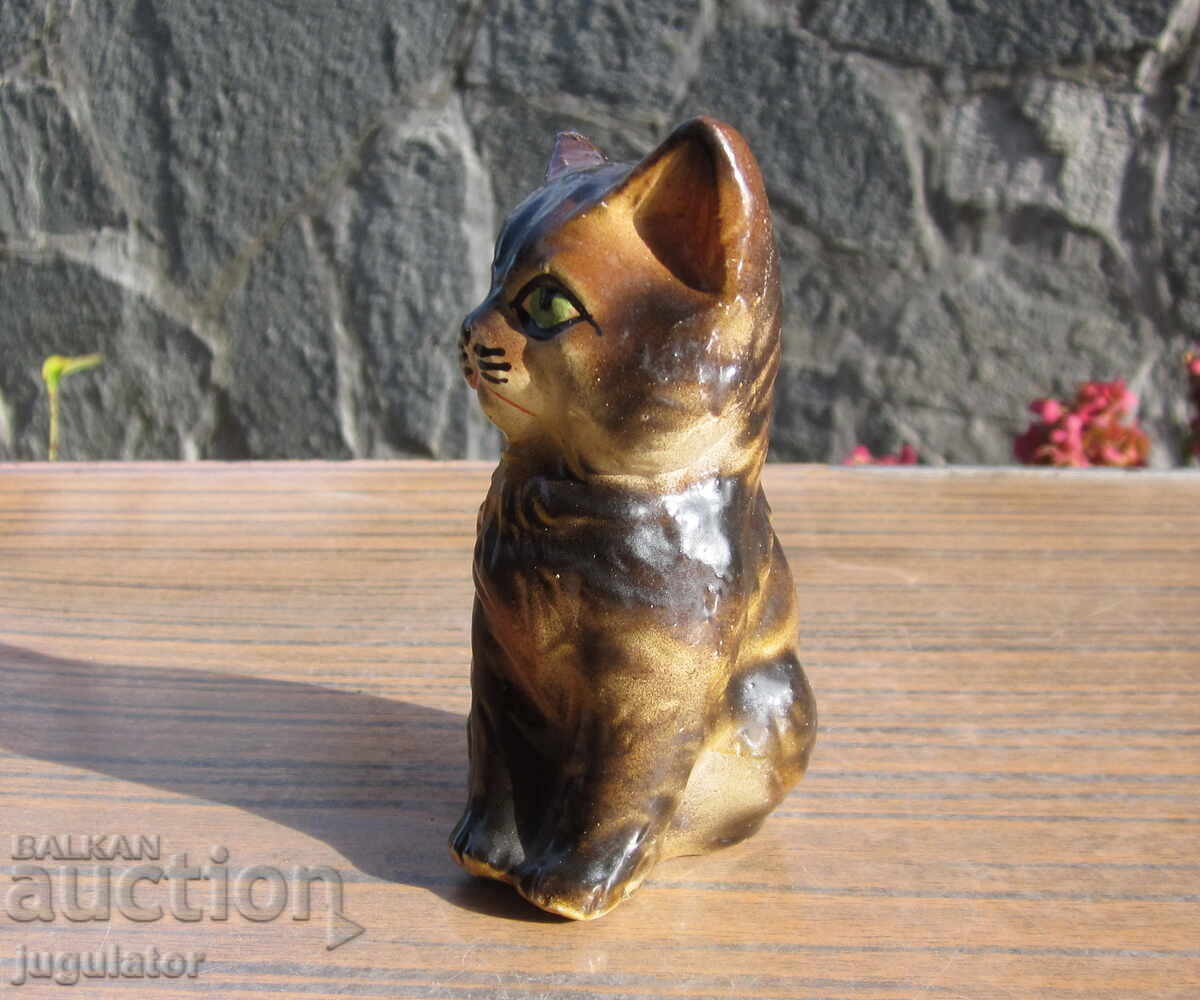 Auction  old Bulgarian ceramic figure statuette of a cat