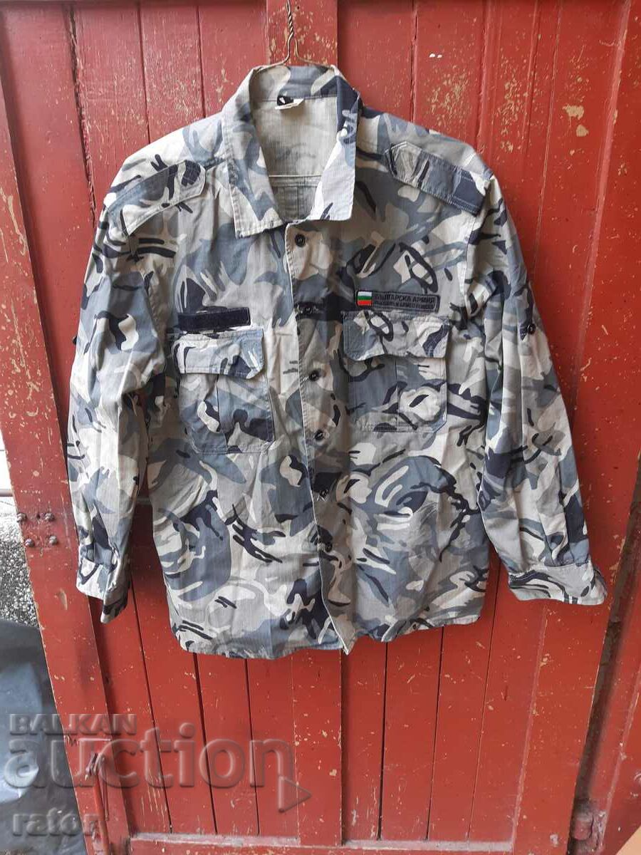 Cămașă militară de camuflaj, uniformă