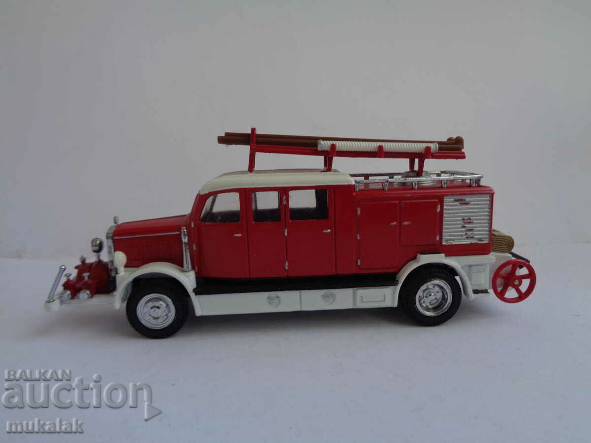 1:43 ??? MODEL CAMION DE POMPIERI MERCEDES MACHBOX