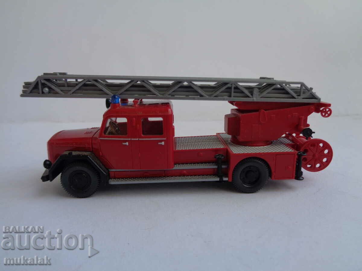 WIKING H0  1/87  MAGIRUS  ПОЖАРНА КРАН МОДЕЛ  ИГРАЧКА КАМИОН