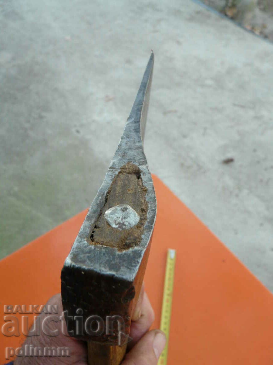 Delivery of Old Oshenkopf chopping ax - 532