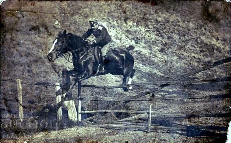 Fotografie veche soldat călare 1909