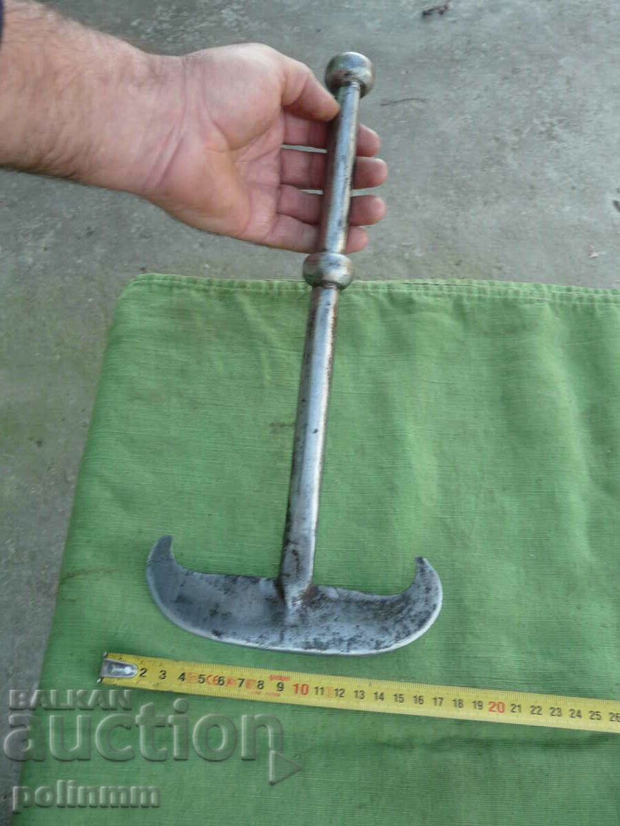 Auction  Old solid blade - 47