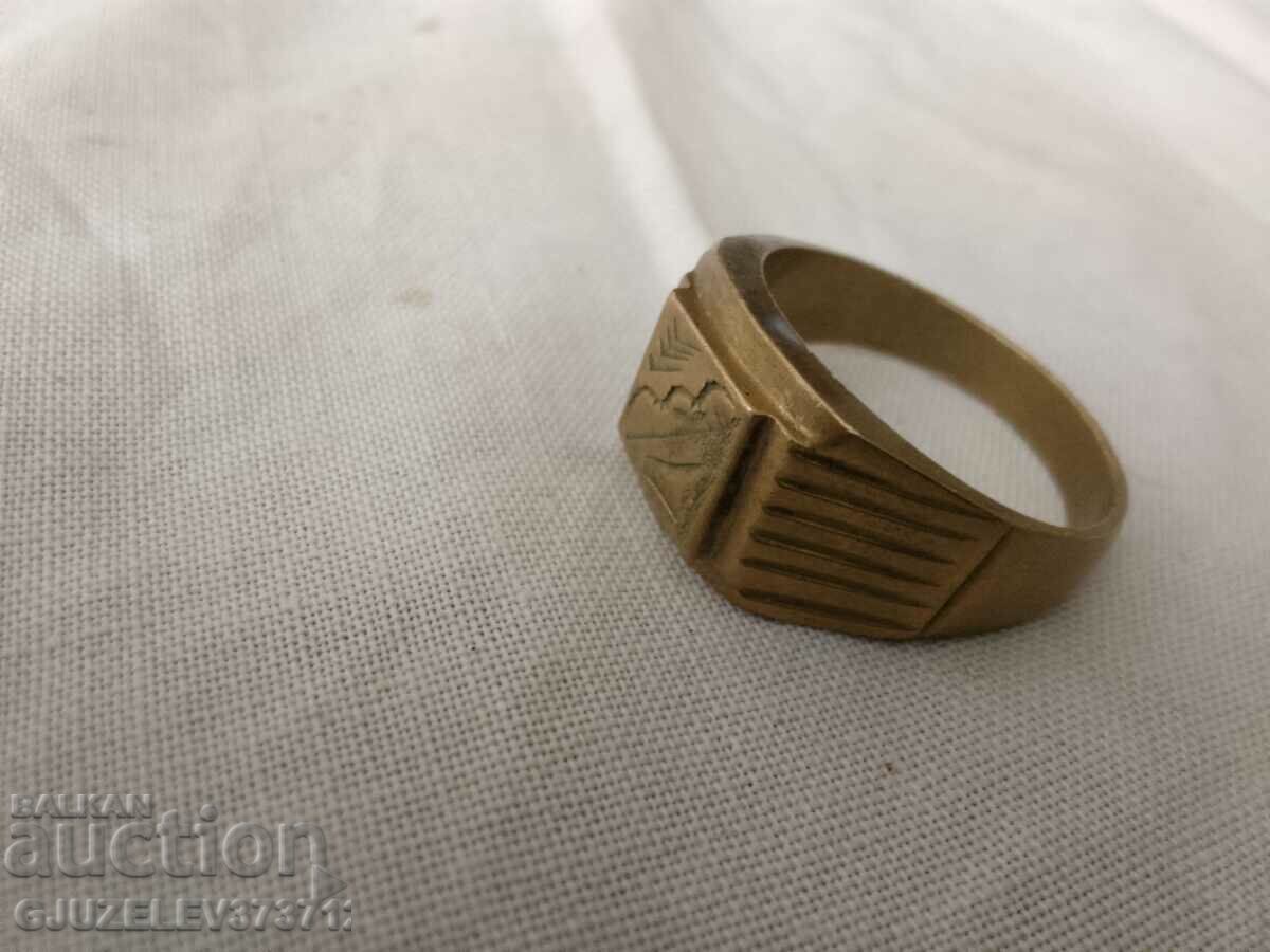 Old men's ring with price 30.00 BGN | € 15.34 Old men's ring with price 30.00 BGN | € 15.34