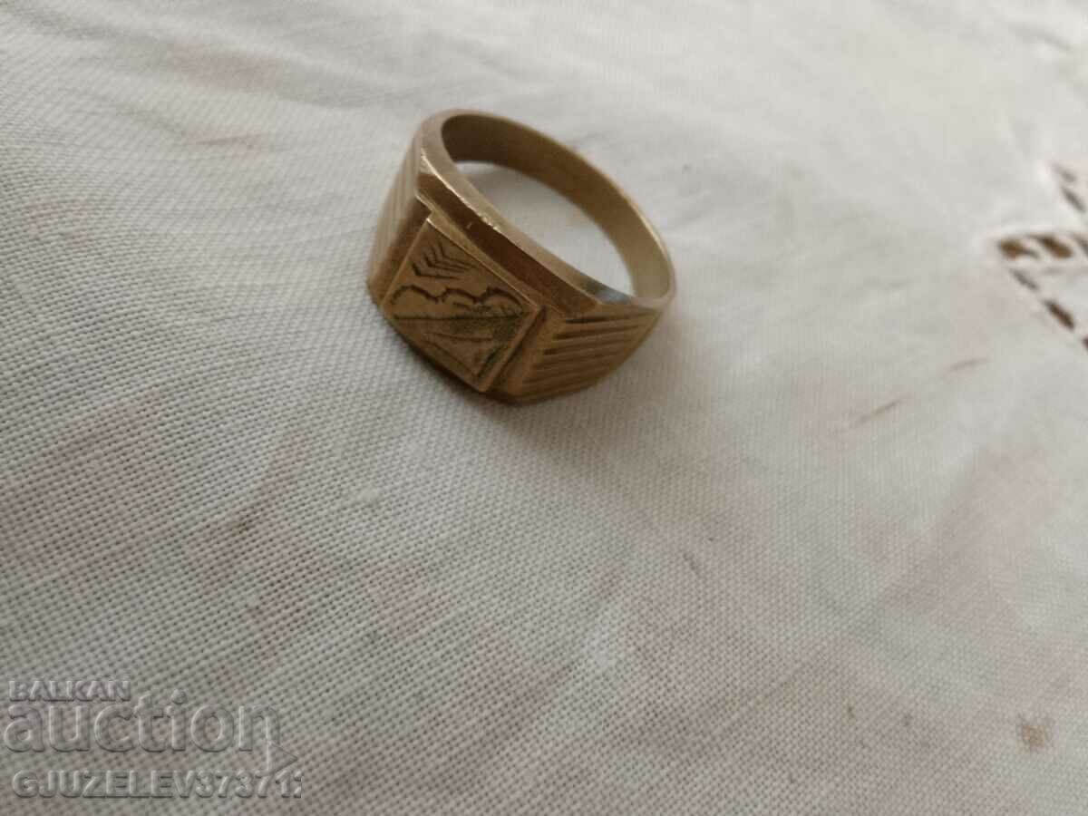 Delivery of Old men's ring Delivery of Old men's ring