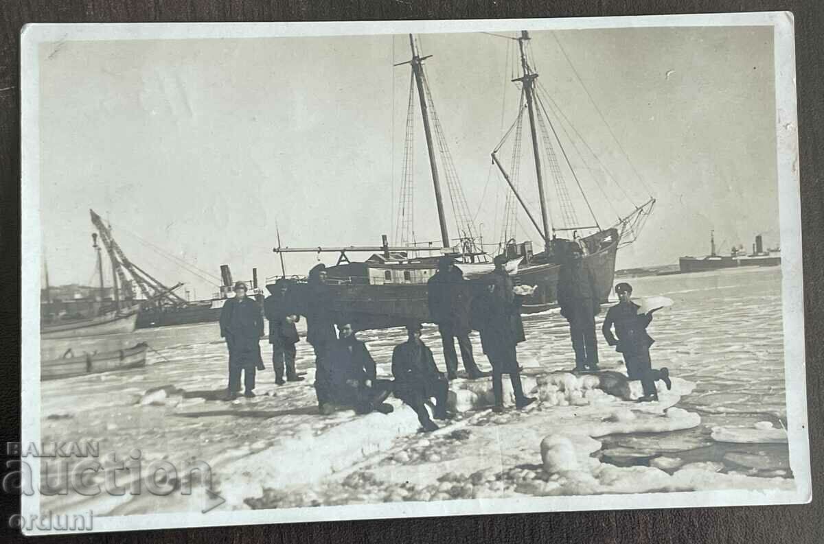 4635 Kingdom of Bulgaria the frozen port of Varna 1929