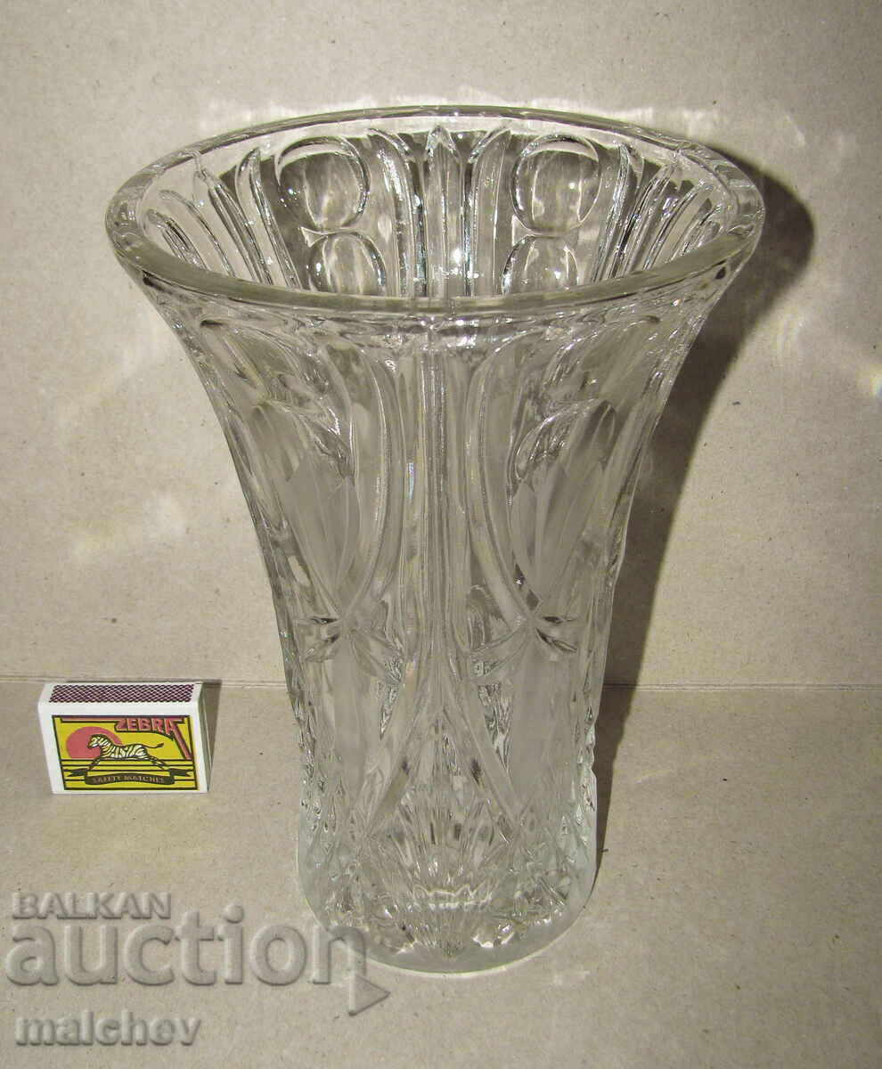 Large crystal vase 22 cm of crystal glass, excellent