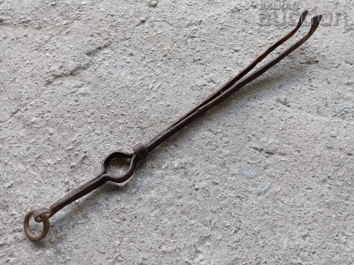 Auction Old PRIMITIVE hand forged dilaf wrought iron tongs Auction Old PRIMITIVE hand forged dilaf wrought iron tongs