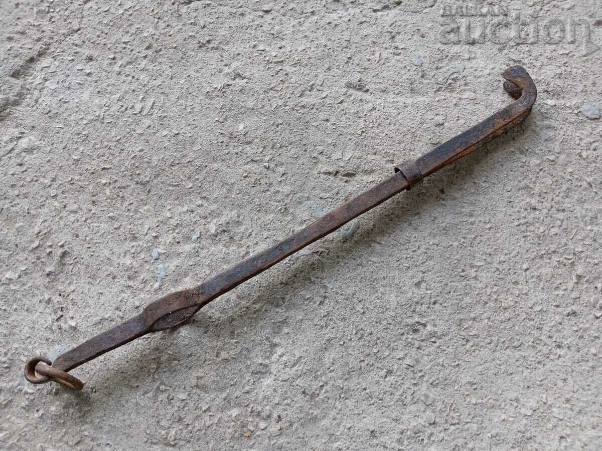 Delivery of Old PRIMITIVE hand forged dilaf wrought iron tongs Delivery of Old PRIMITIVE hand forged dilaf wrought iron tongs