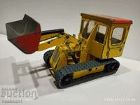 Excavator dinky large metal and heavy car dinky wheelbarrow old