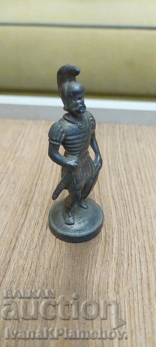 Auction  A lead figurine for collectors