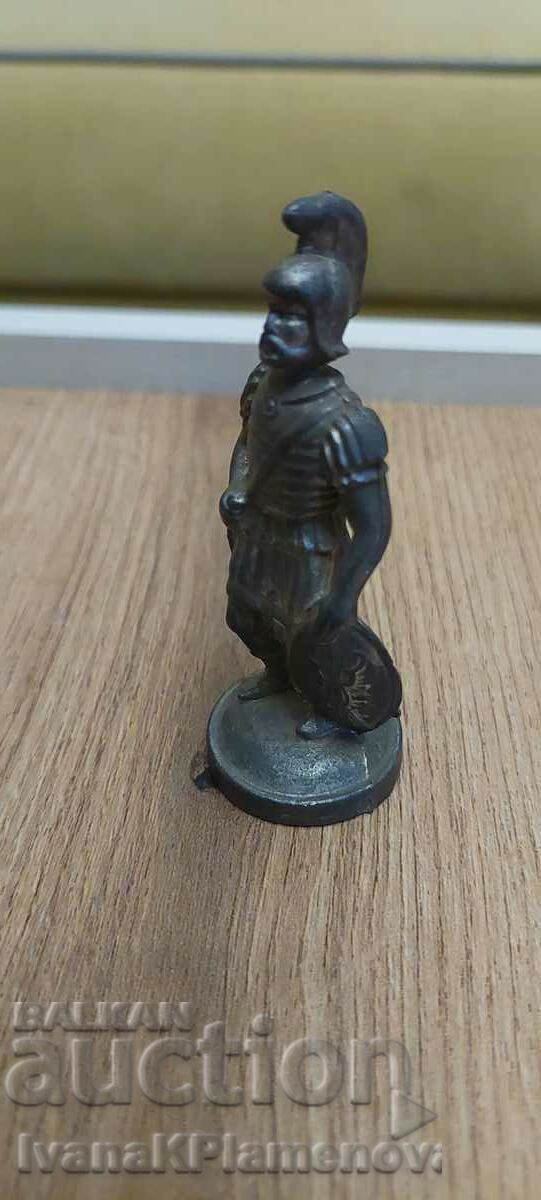 Delivery of A lead figurine for collectors