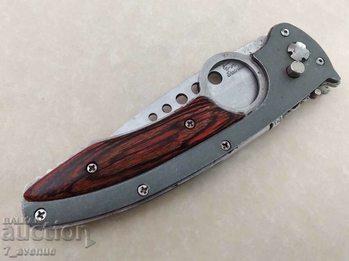 Μαχαίρι, ημιαυτόματο, μηχανισμός λειτουργεί 18/10/2024 με τιμή 69.00 BGN | € 35.28