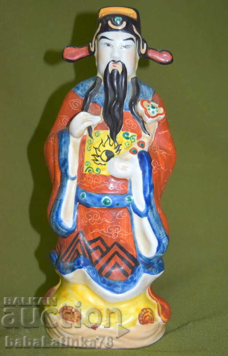 Old Chinese porcelain vase