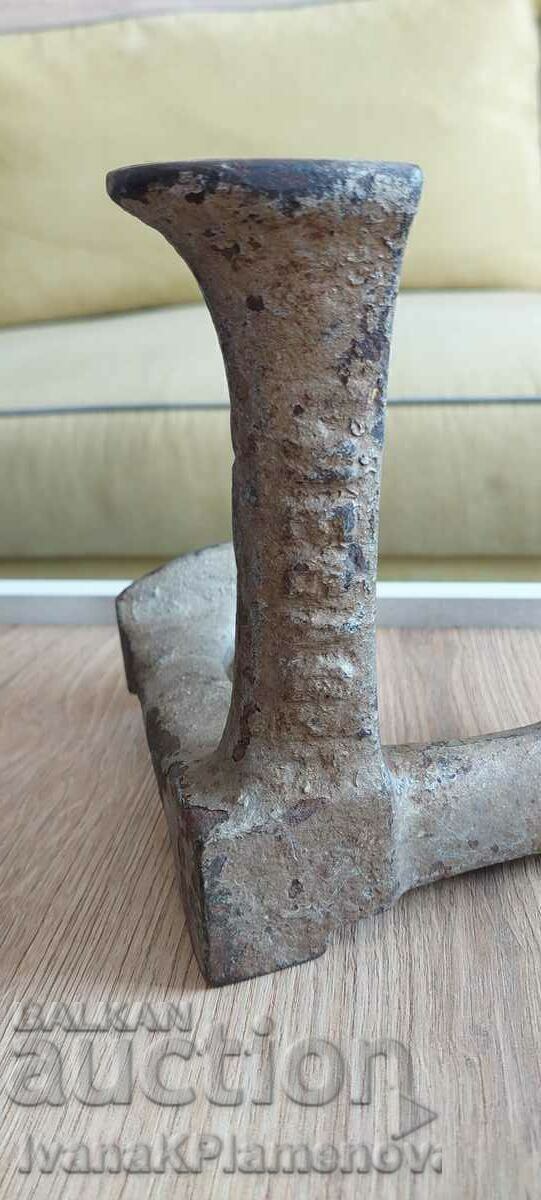 Artisan shoemaker's anvil with price 30.00 BGN | € 15.34