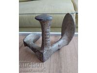 Artisan shoemaker's anvil