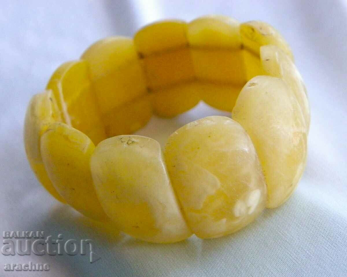 Royal amber bracelet with price 180.00 BGN | € 92.03