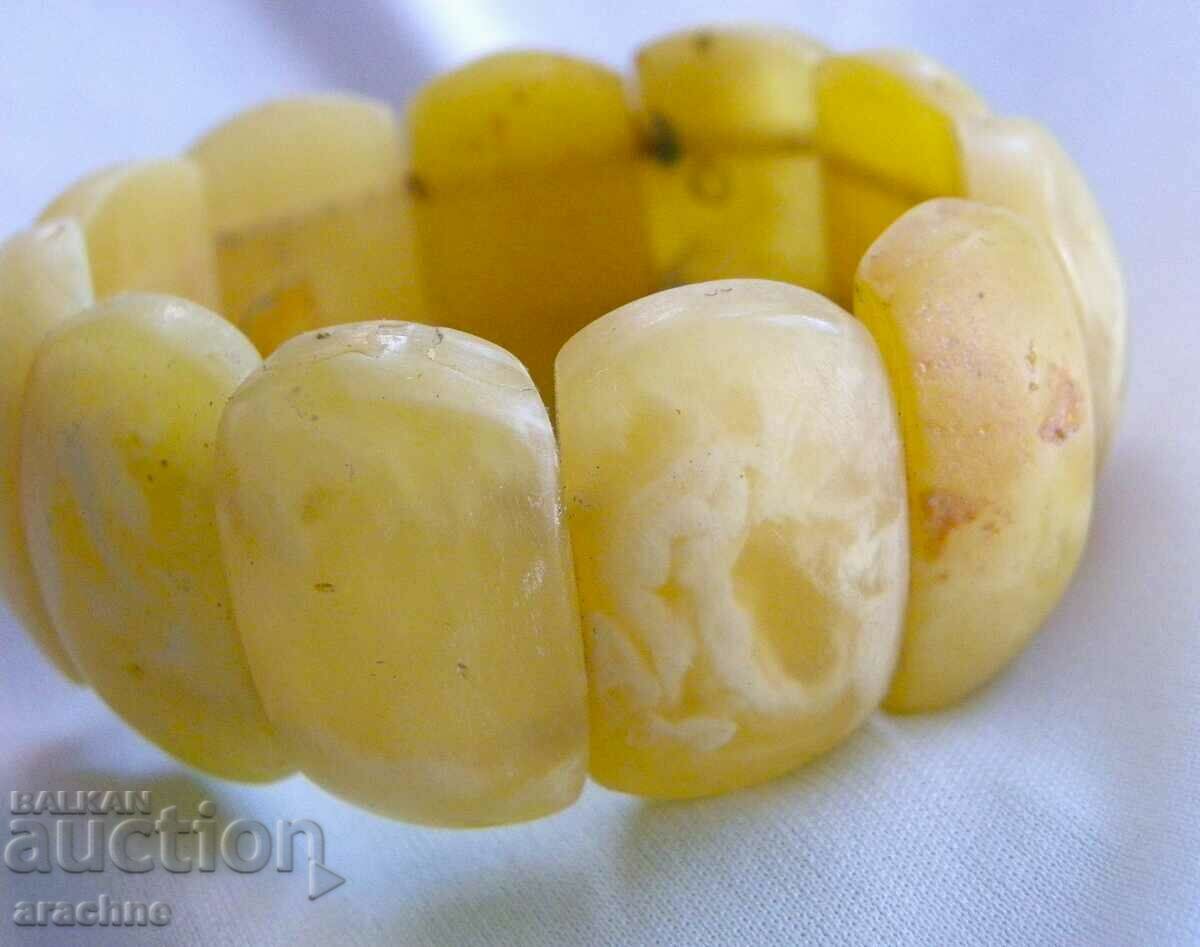 Delivery of Royal amber bracelet