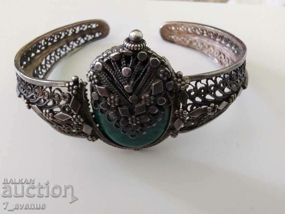 Silver bracelet with green stone filigree, beautiful 10/19/2024 - 7 Silver bracelet with green stone filigree, beautiful 10/19/2024 - 7