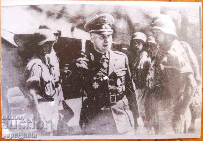 photo - General Rommel among his soldiers - WWII (reproduction)