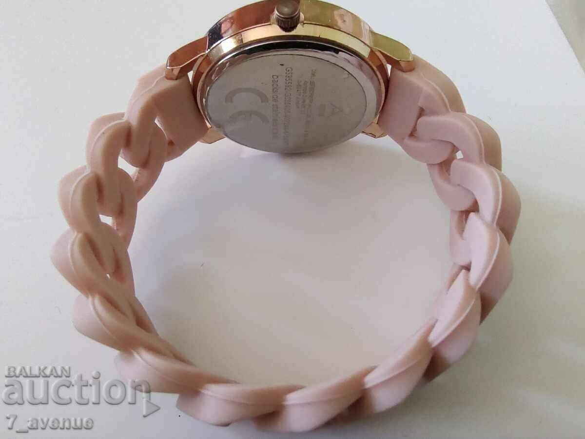 Delivery of Wrist watch, elegant, silicone bracelet 19.10.2024 Delivery of Wrist watch, elegant, silicone bracelet 19.10.2024