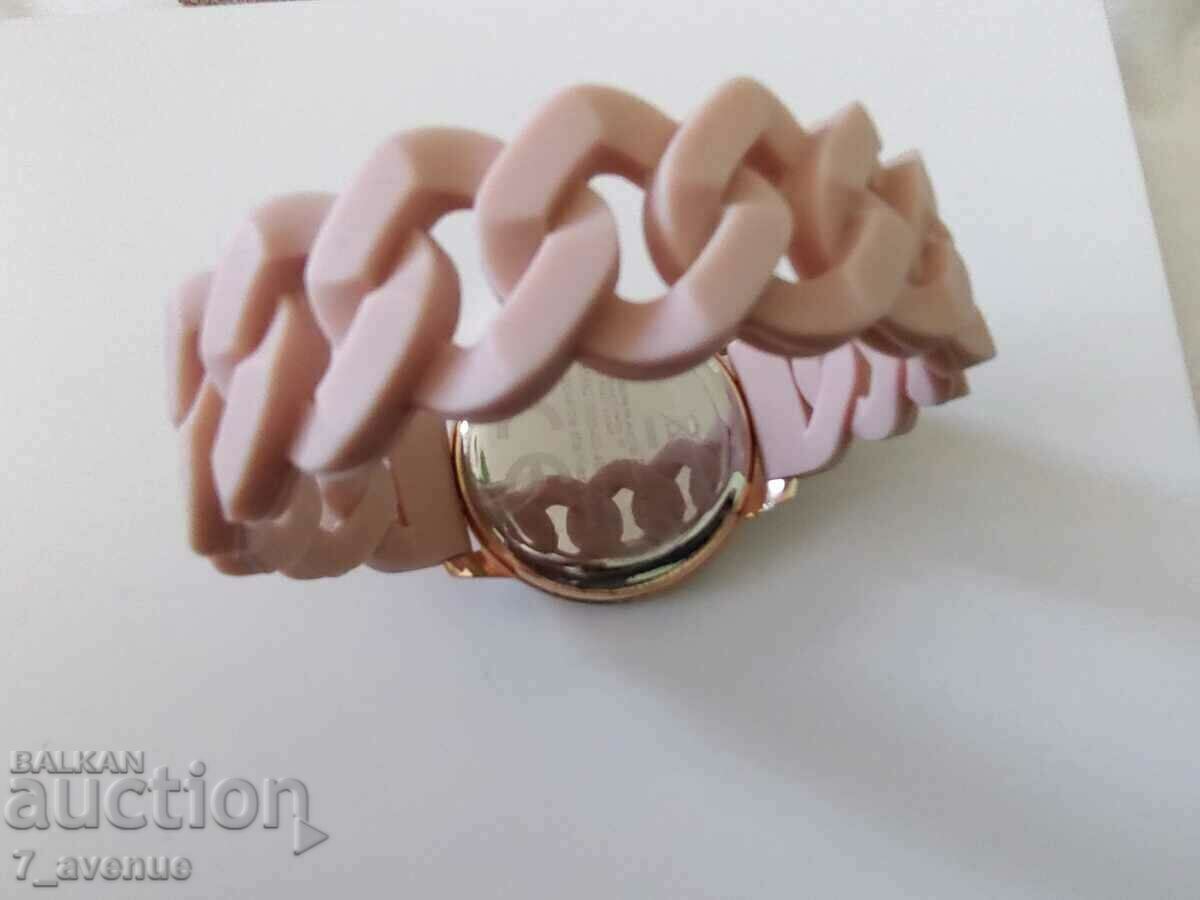 Wrist watch, elegant, silicone bracelet 19.10.2024 - 5 Wrist watch, elegant, silicone bracelet 19.10.2024 - 5
