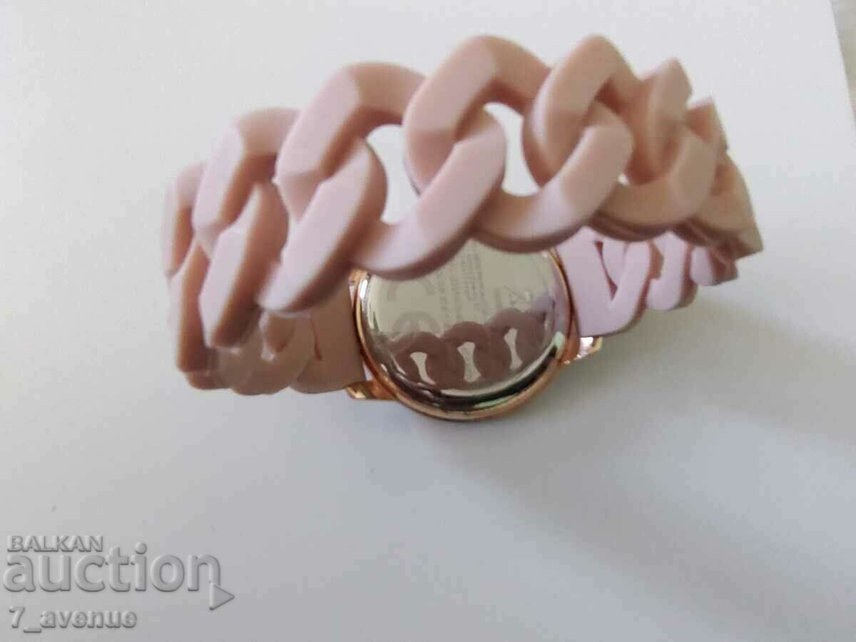 Wrist watch, elegant, silicone bracelet 19.10.2024 - 6 Wrist watch, elegant, silicone bracelet 19.10.2024 - 6