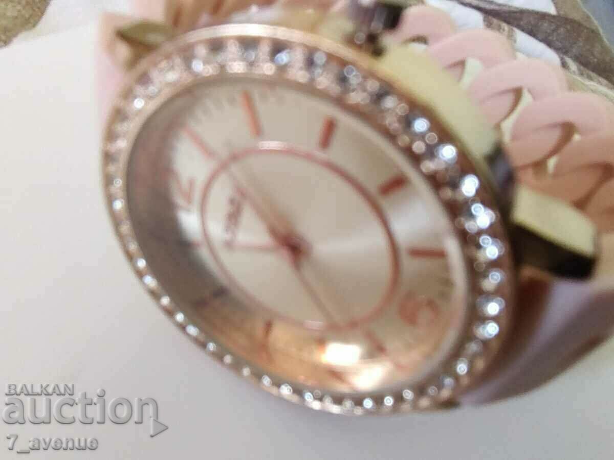 Wrist watch, elegant, silicone bracelet 19.10.2024 - 7 Wrist watch, elegant, silicone bracelet 19.10.2024 - 7