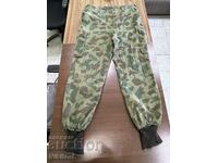 Pantaloni de camuflaj