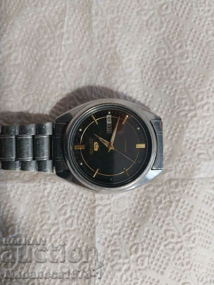 Πωλείται Seiko 5.